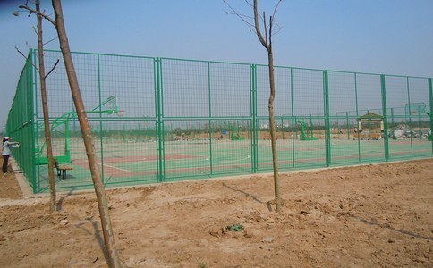 Fence mesh use